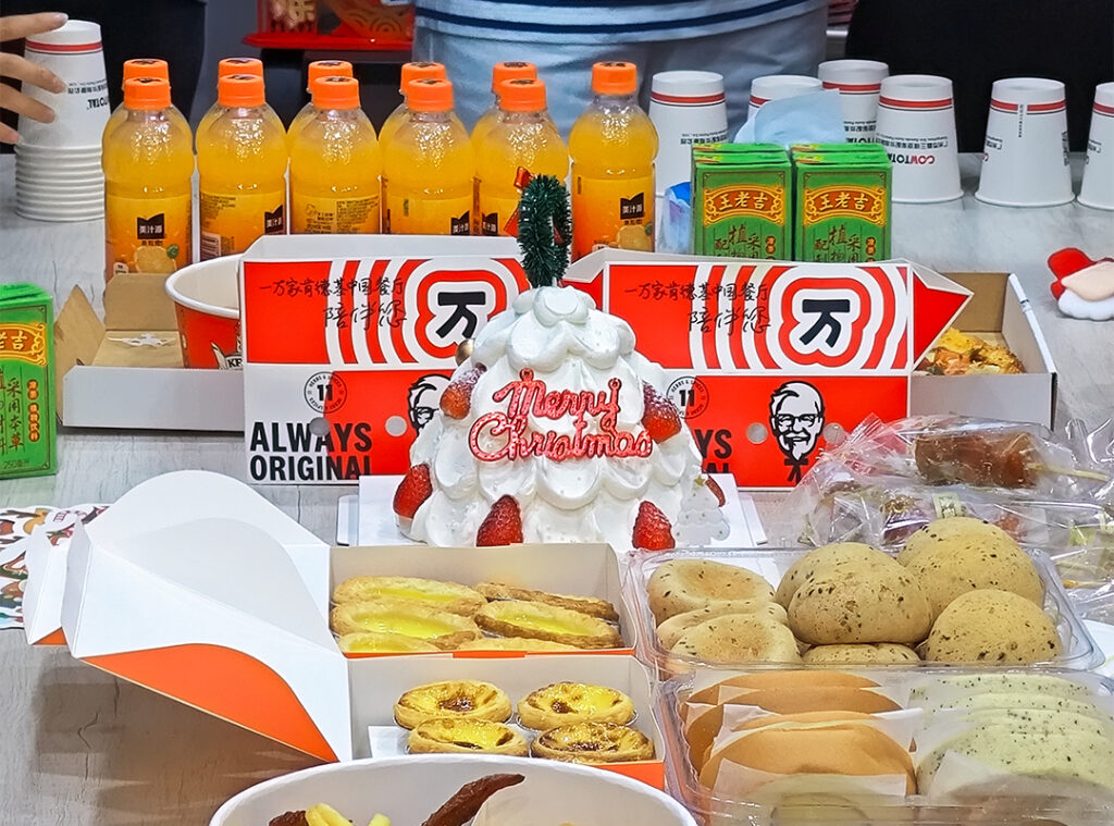 cowtotal party food cake kfc